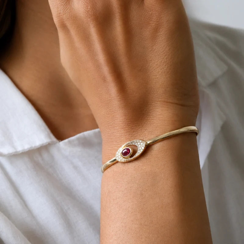 Bracelet en or 18 carats avec diamants et rubis précieux