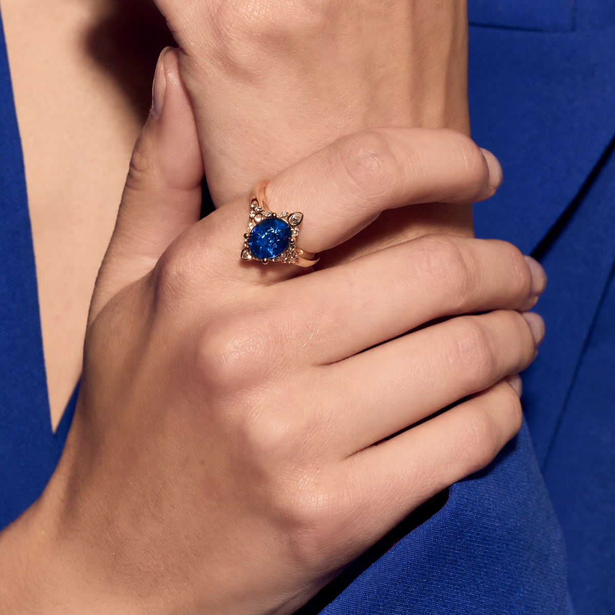 Blue Sapphire and Diamond Ring | 14K Gold