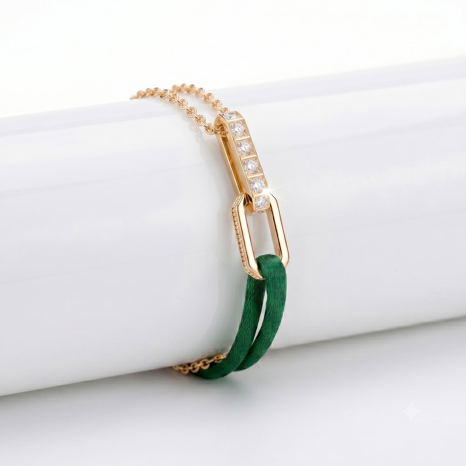 Chaîne en or avec bracelet cordon en satin Or 18 carats | Diamants