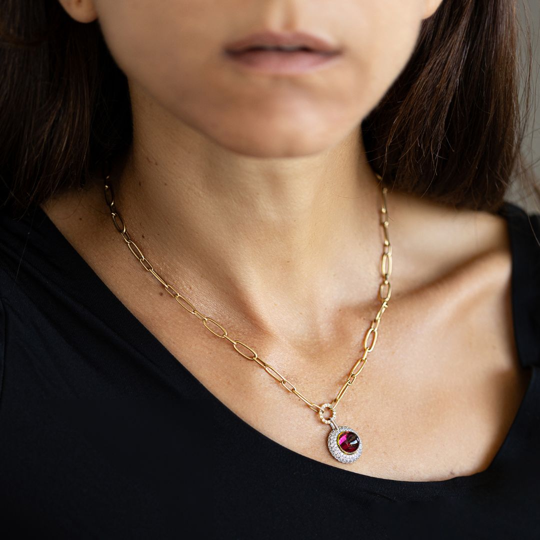Collier rhodalite avec halo de diamants bombés | Or 18 carats et platine